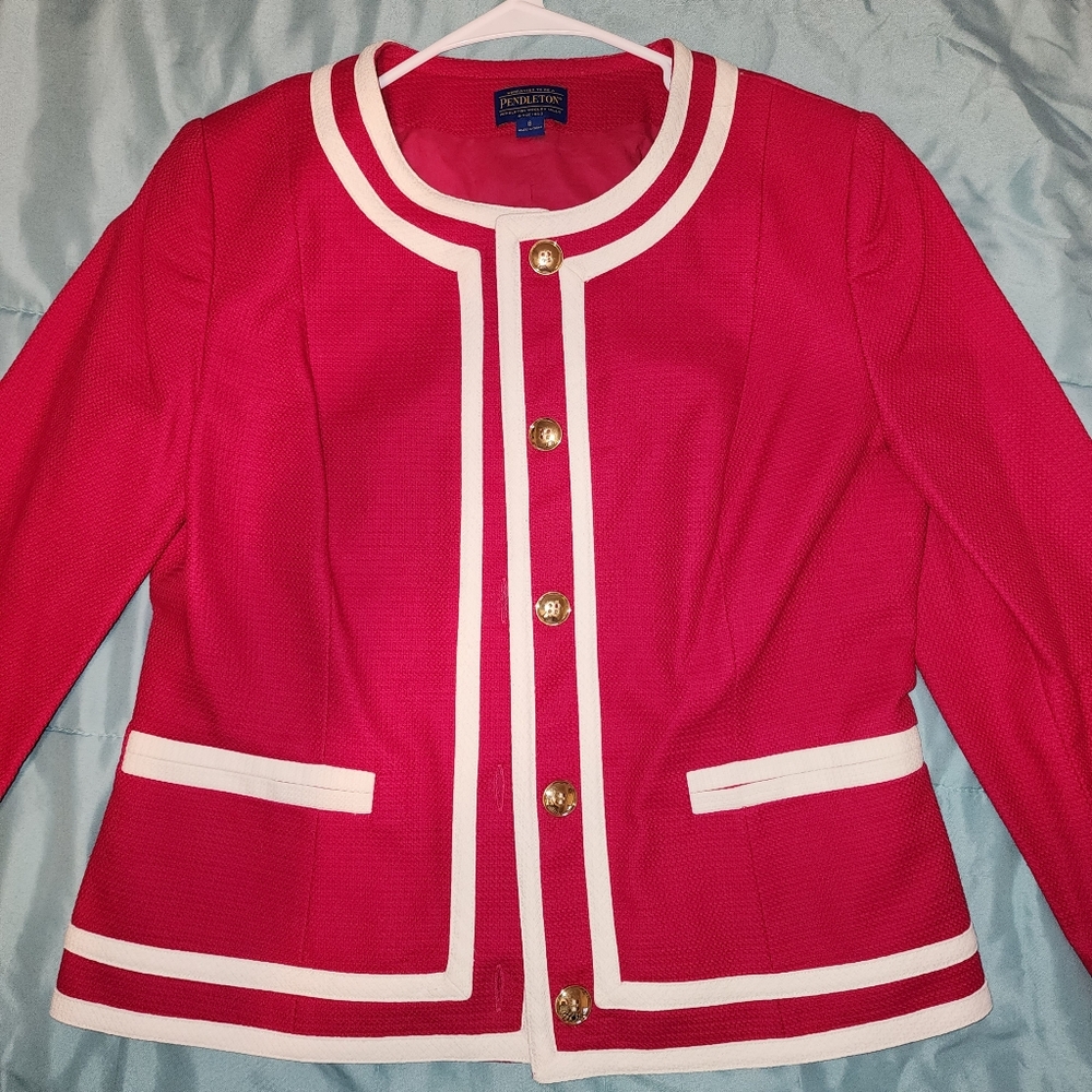 Pendleton NWOT Pink Blazer with Elegant White Trim and Classic Structure 8